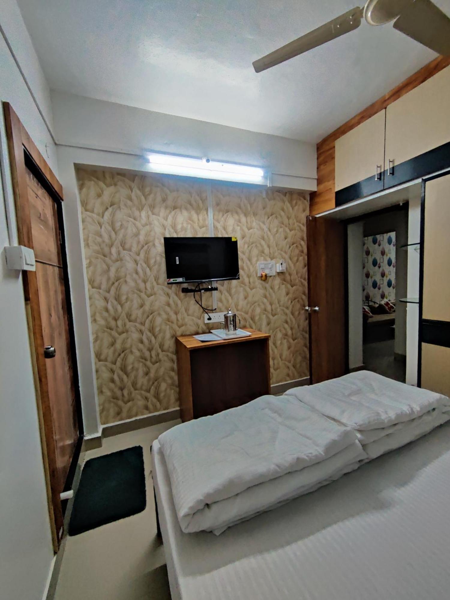 Gulmohar - By Mansi Service Apartment ناغبور المظهر الخارجي الصورة